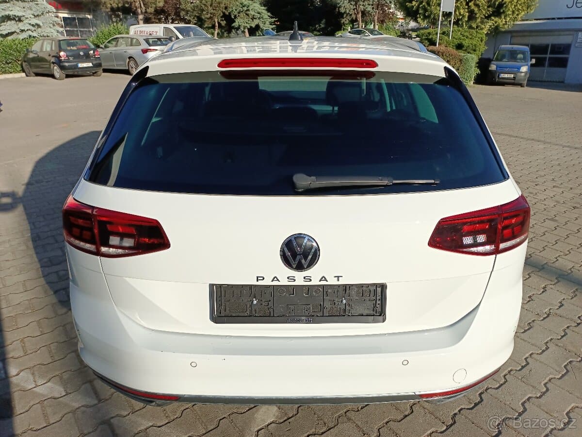 2022 Volkswagen PASSAT - 5