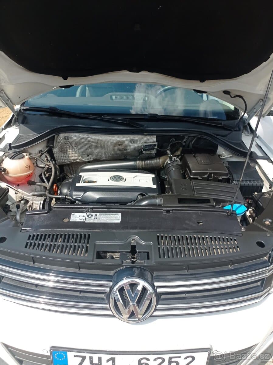 2012 Volkswagen TIGUAN - 5