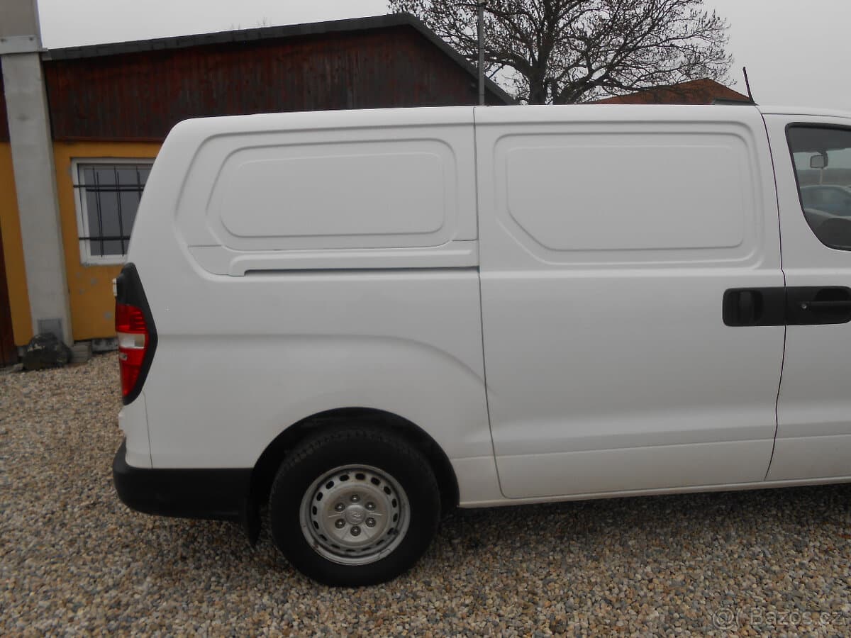 2015 Hyundai H-1 - 5