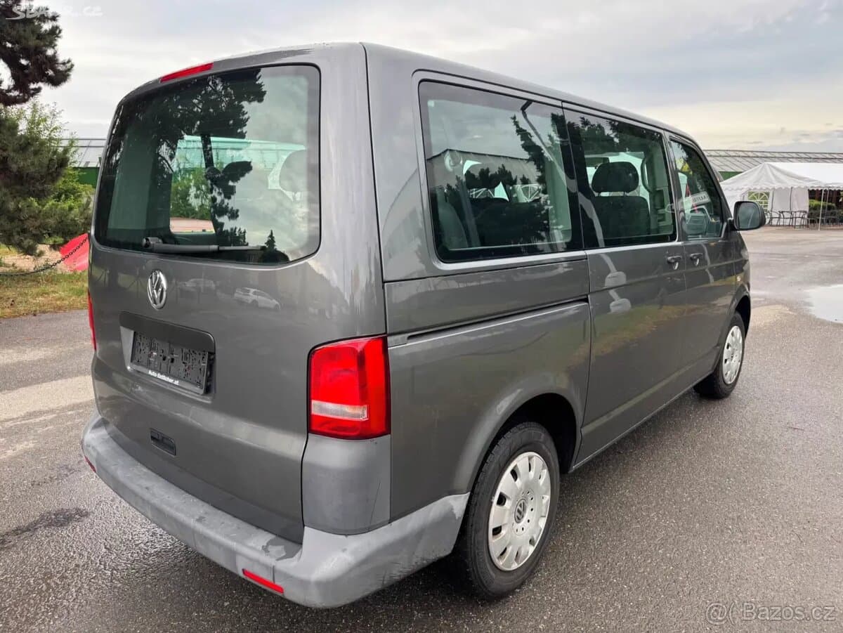 2010 Volkswagen CARAVELLE - 5