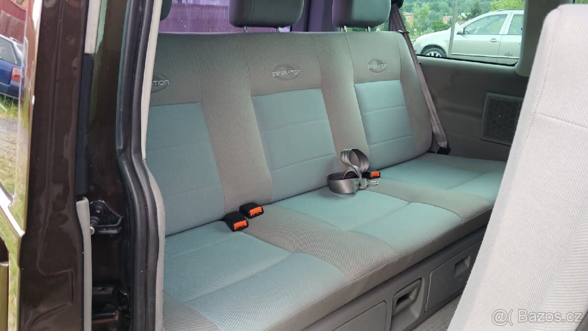 Volkswagen MULTIVAN - 5