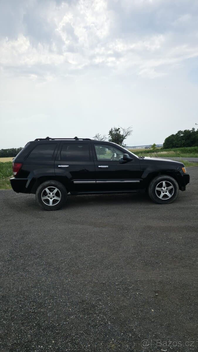 2005 Jeep CHEROKEE - 5