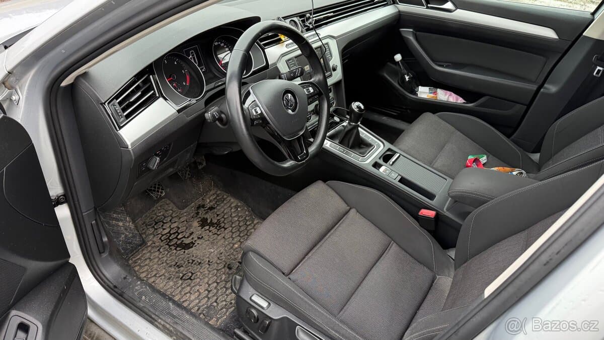 2015 Volkswagen PASSAT - 5