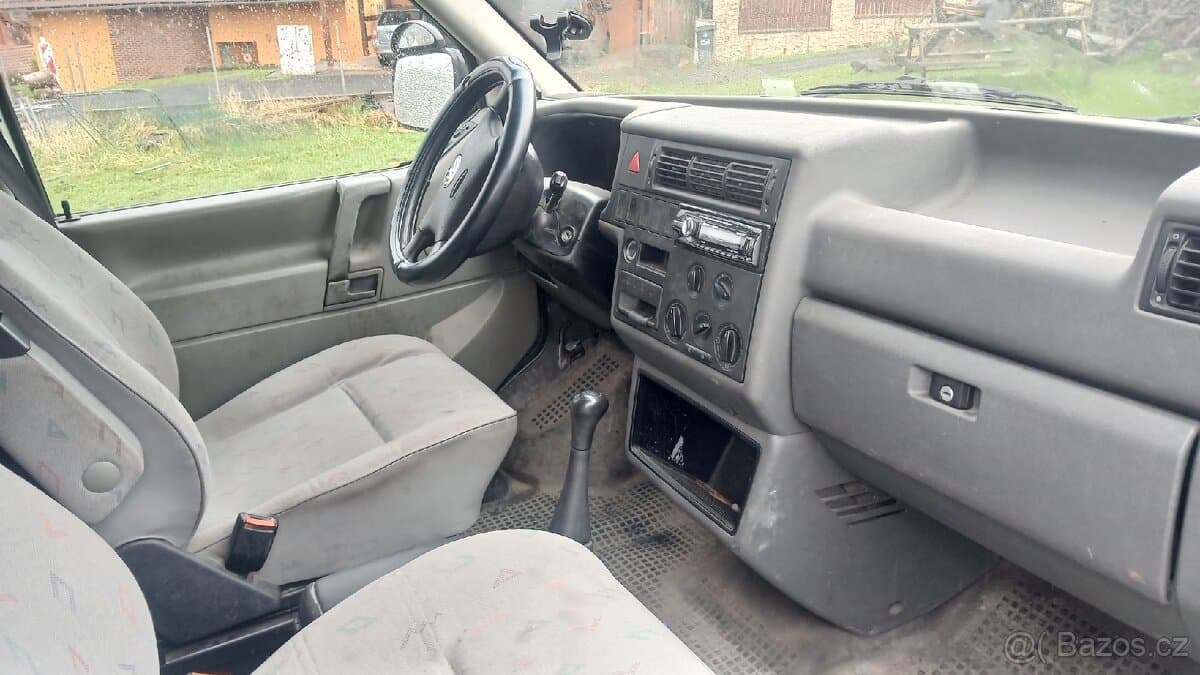 2003 Volkswagen CARAVELLE - 5
