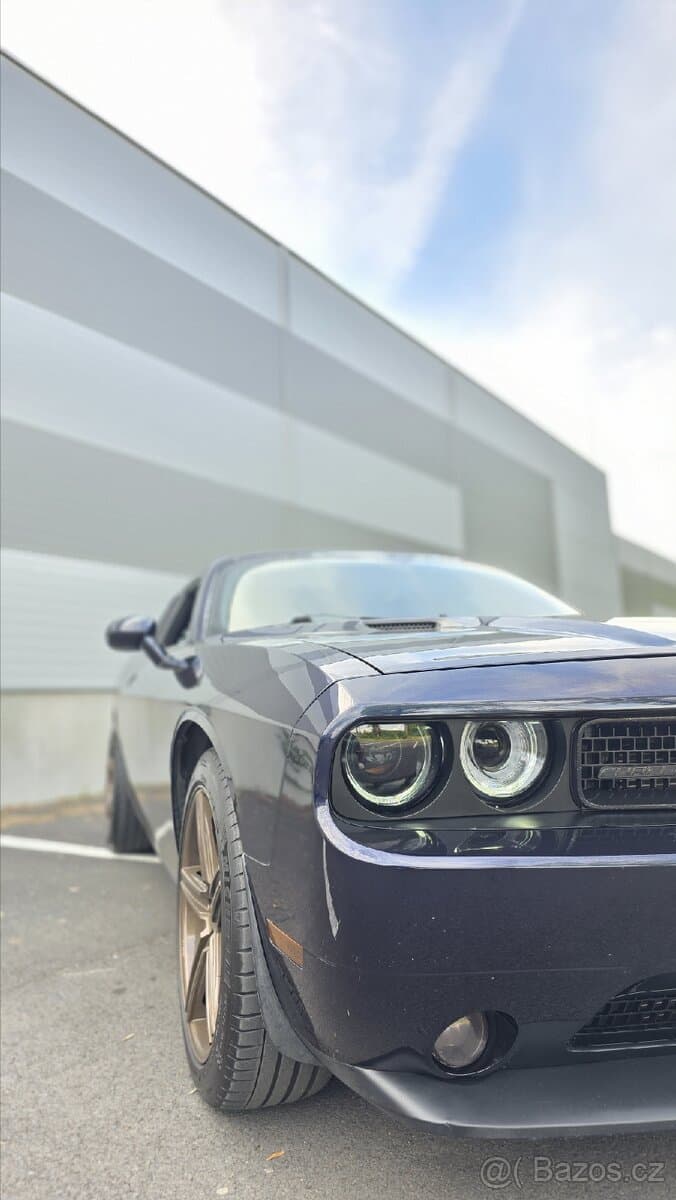 2011 Dodge CHALLENGER - 5