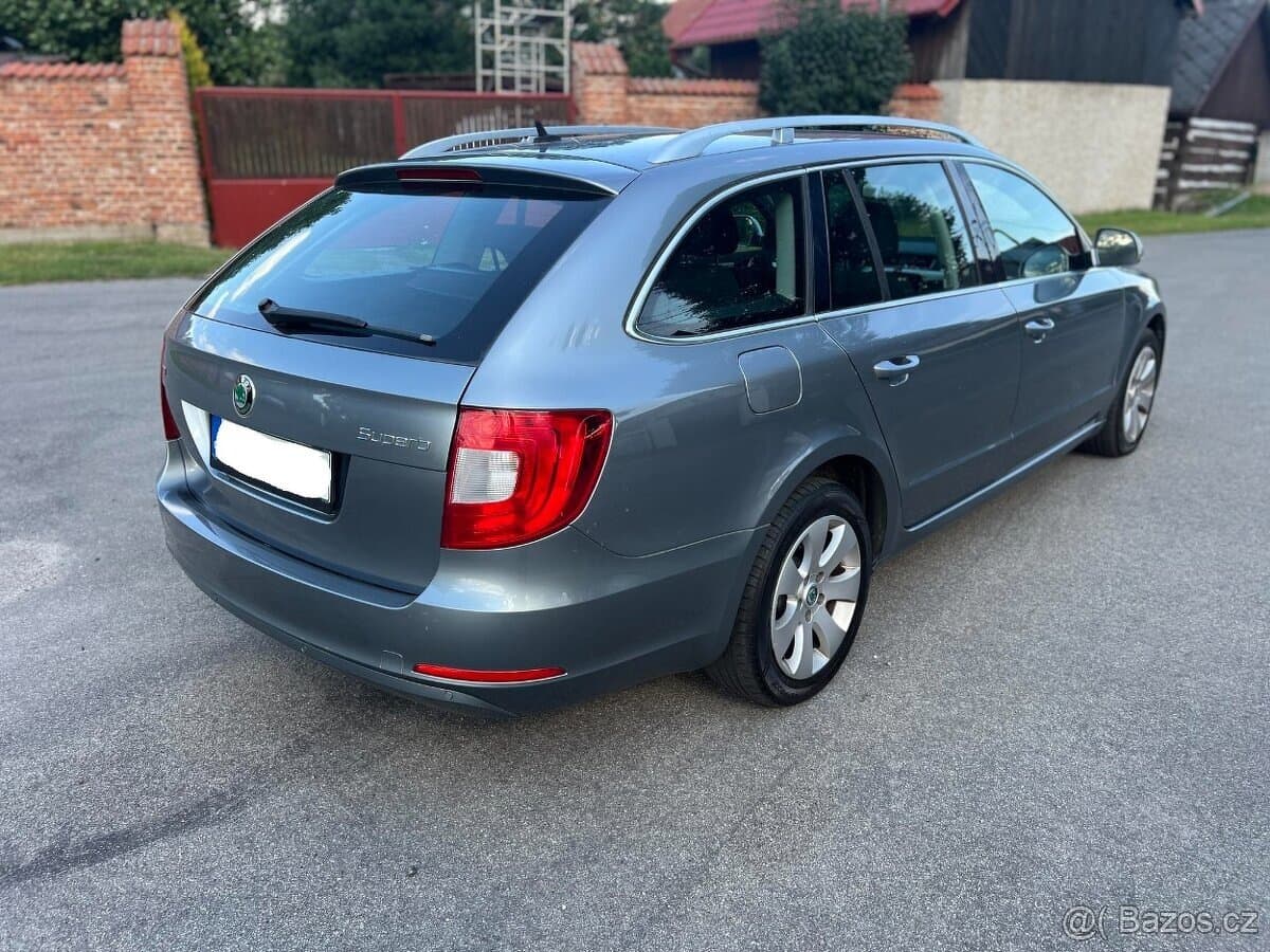 2010 Škoda SUPERB - 5