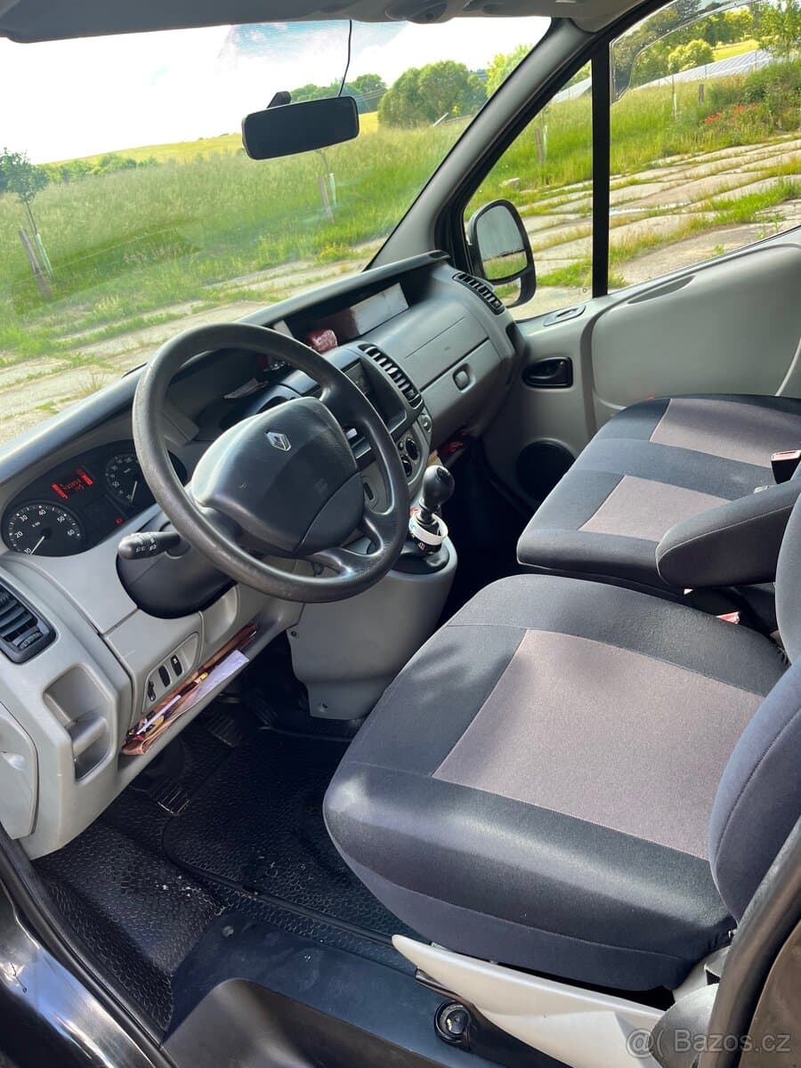 Renault TRAFIC - 5