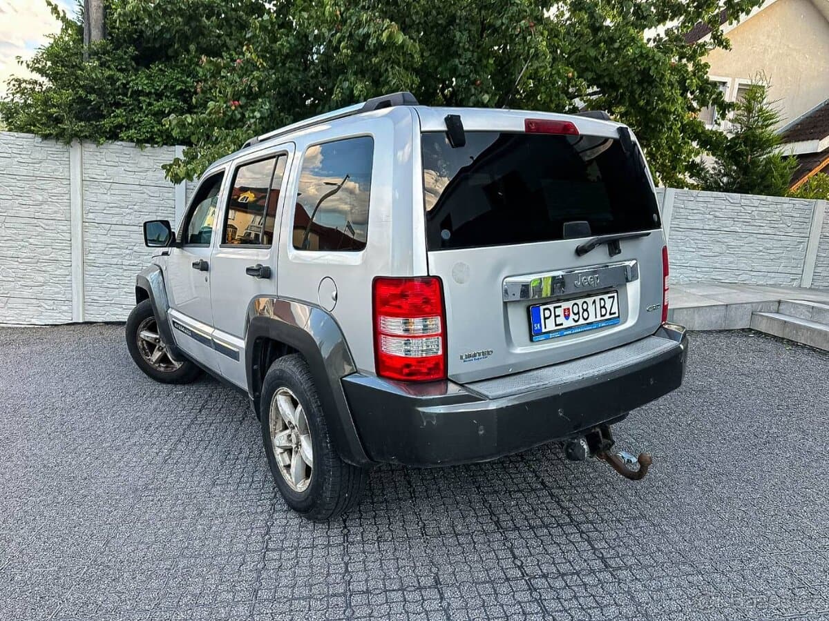 2008 Jeep CHEROKEE - 5