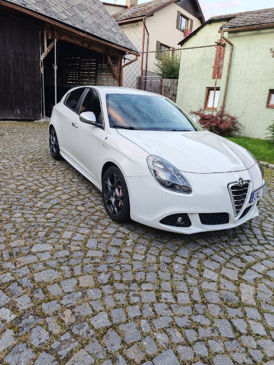 2011 Alfa Romeo GIULIETTA - 5