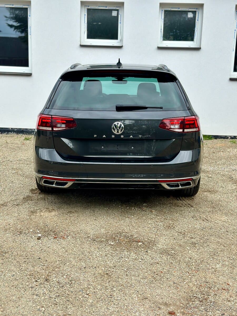 2020 Volkswagen PASSAT - 5