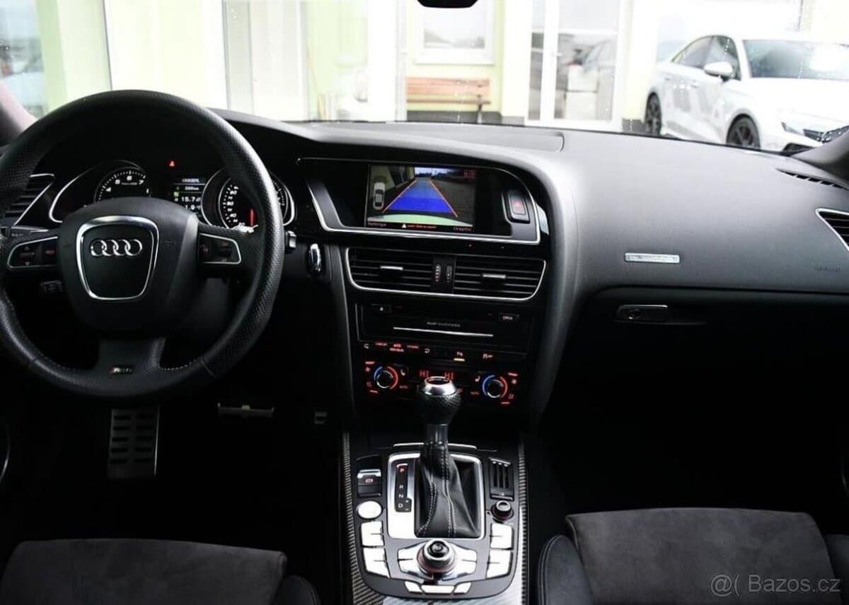 2010 Audi RS5 - 5