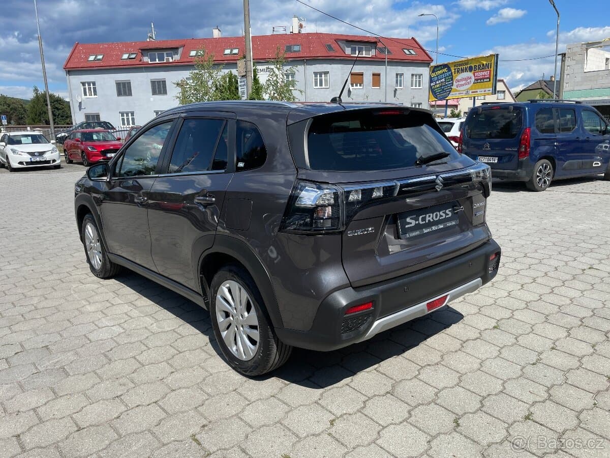 Suzuki S-CROSS - 5