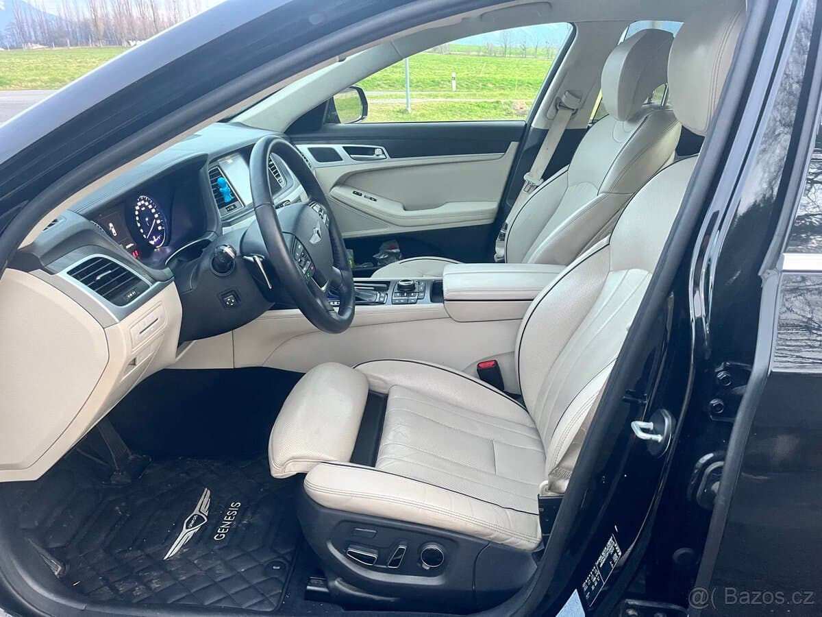 Hyundai GENESIS - 5