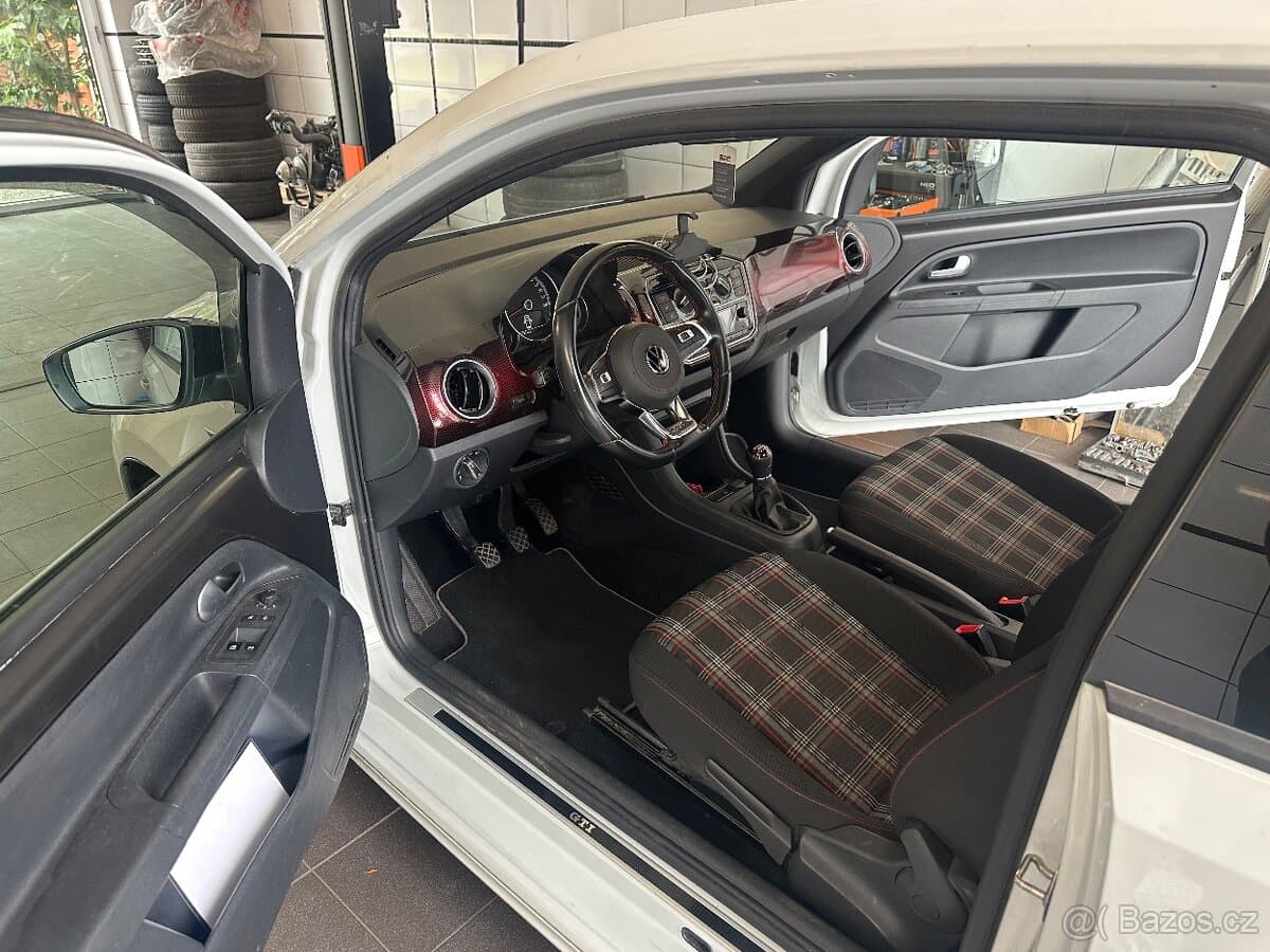 2022 Volkswagen UP! - 5