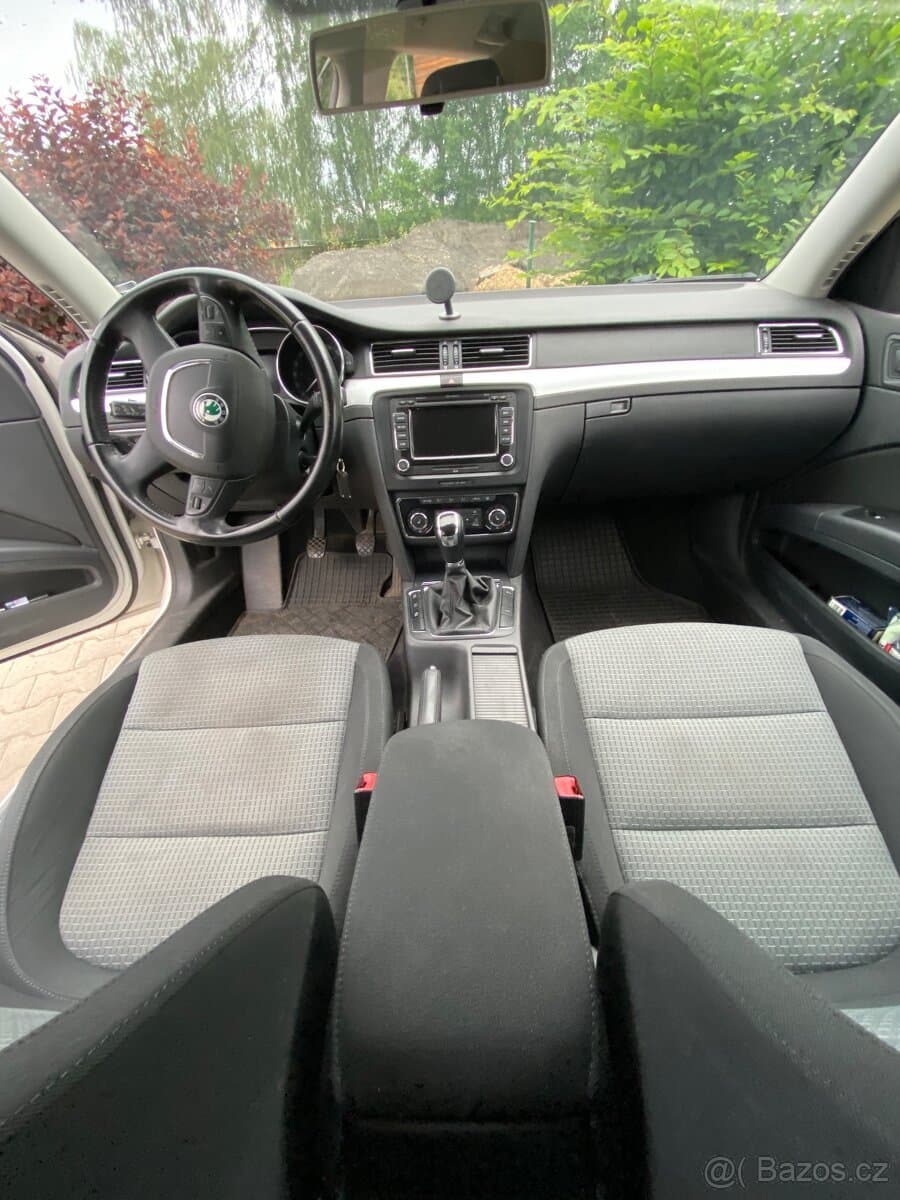 2011 Škoda SUPERB - 5