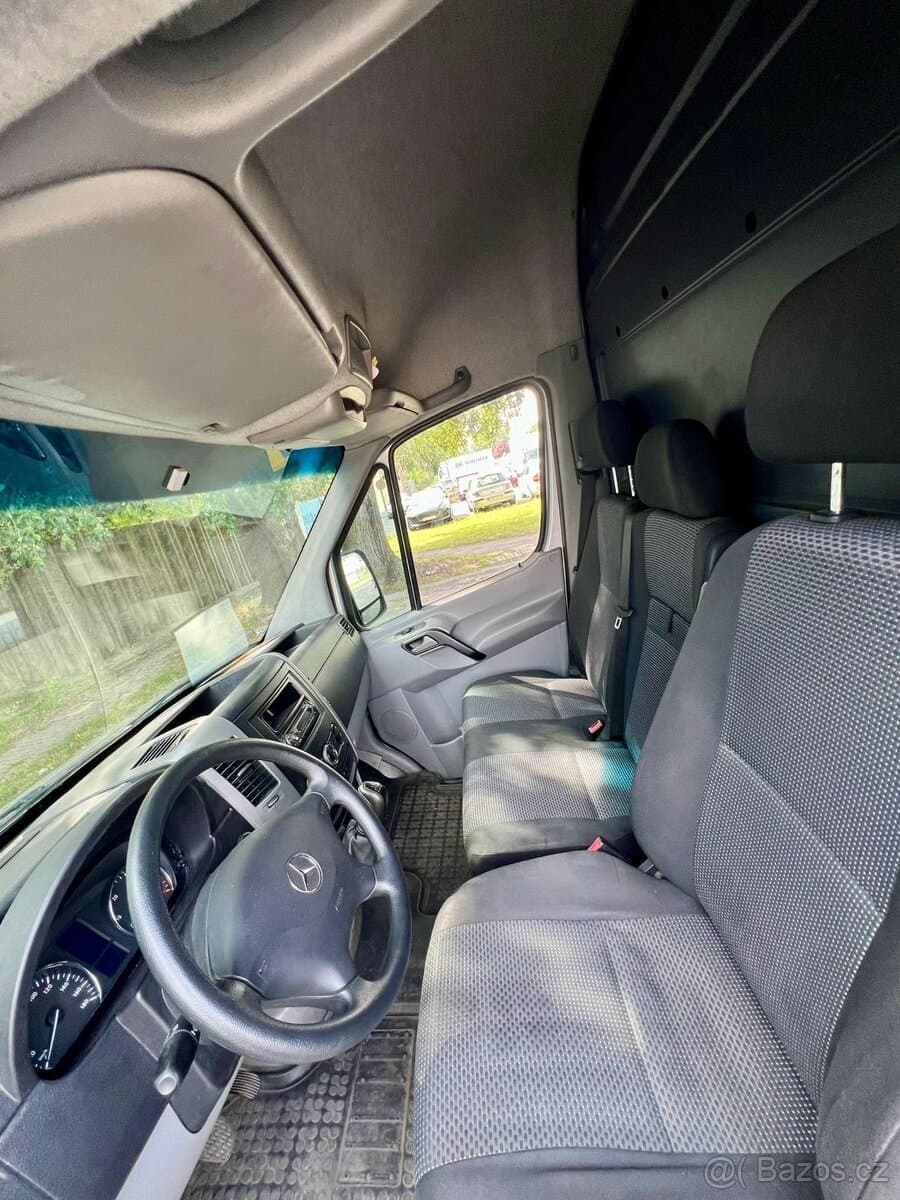 2011 Mercedes-Benz SPRINTER - 5