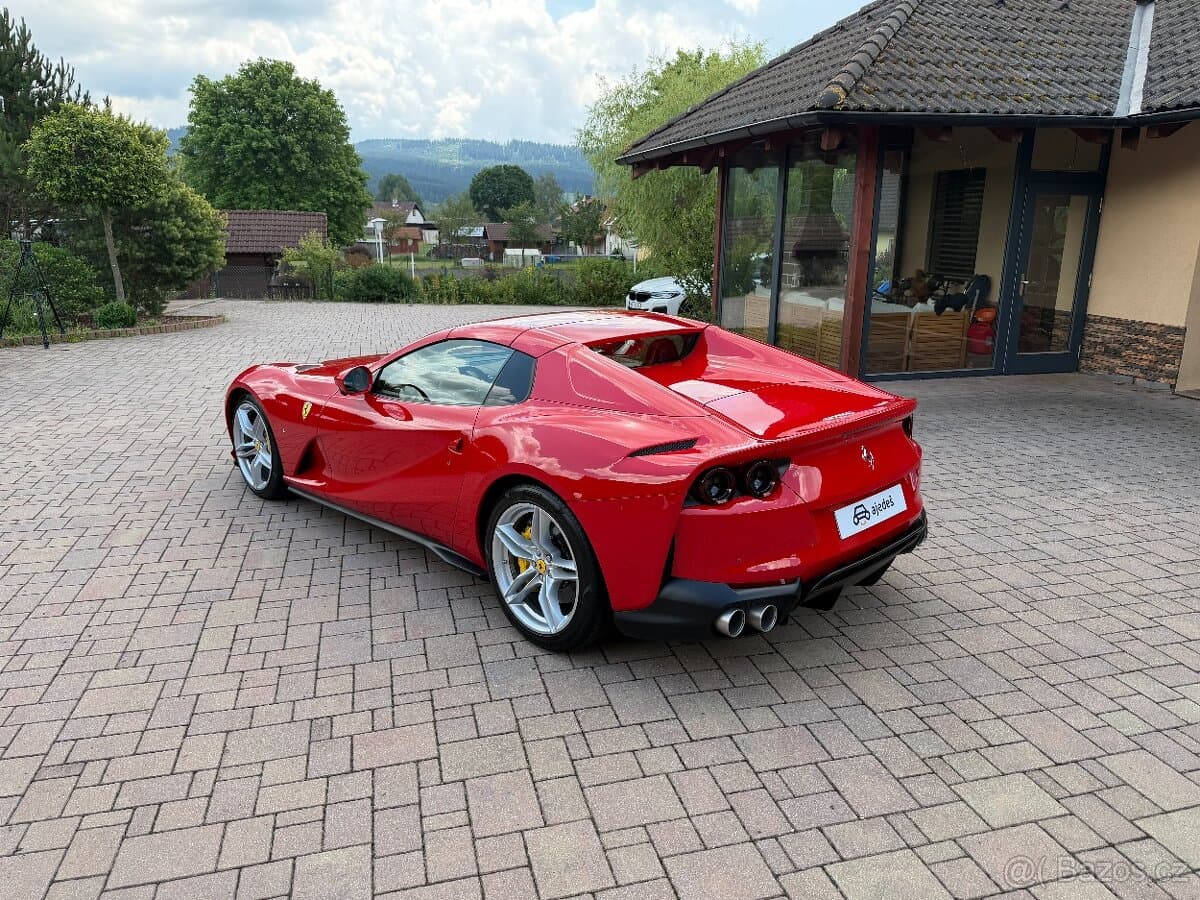 2022 Ferrari 812 - 5