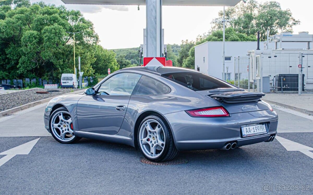 2005 Porsche 911 - 5