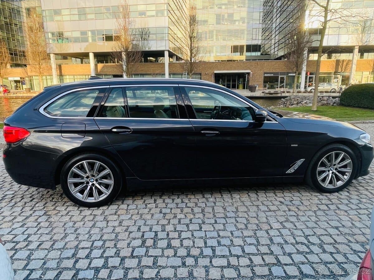 2019 BMW 5-SERIES - 5