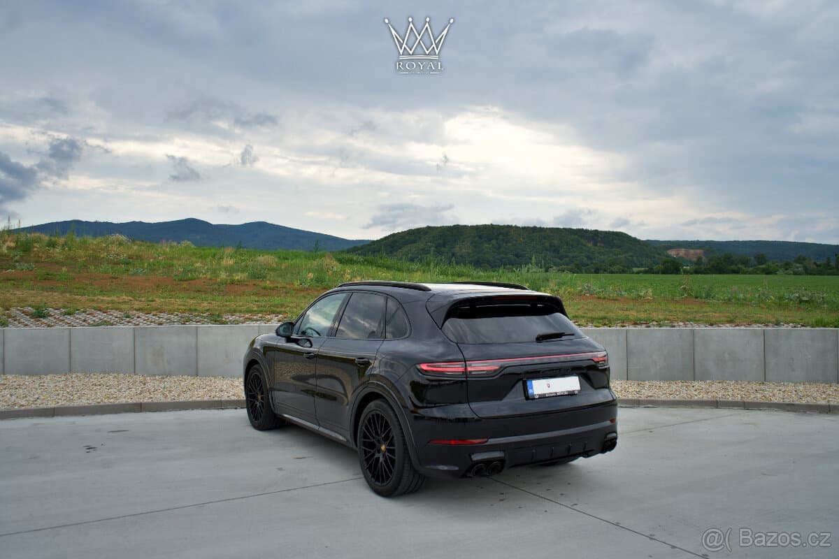 2021 Porsche CAYENNE - 5