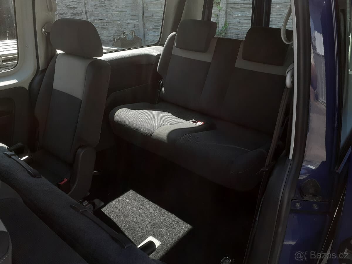2012 Volkswagen CADDY - 5