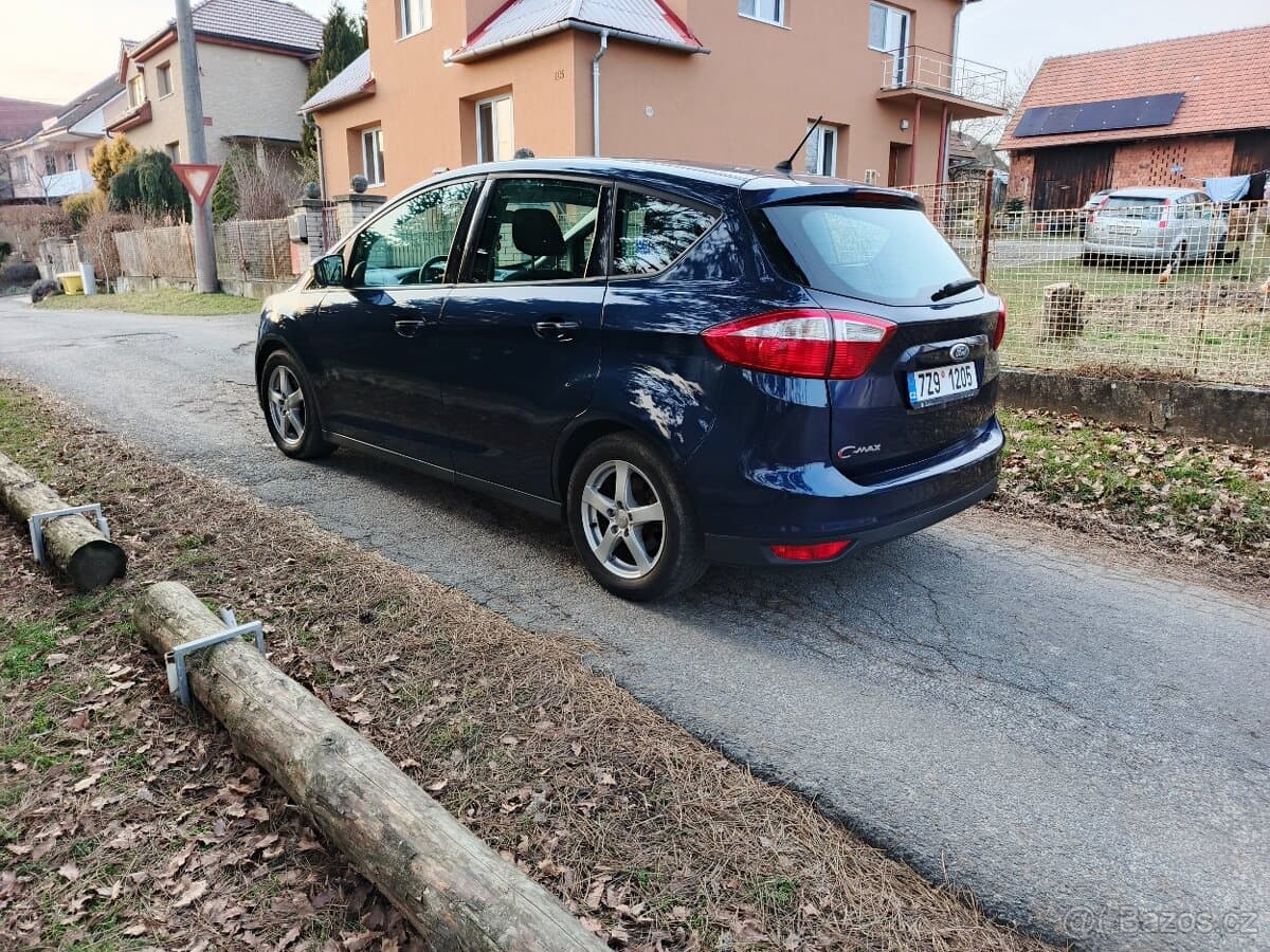 2011 Ford C-MAX - 5