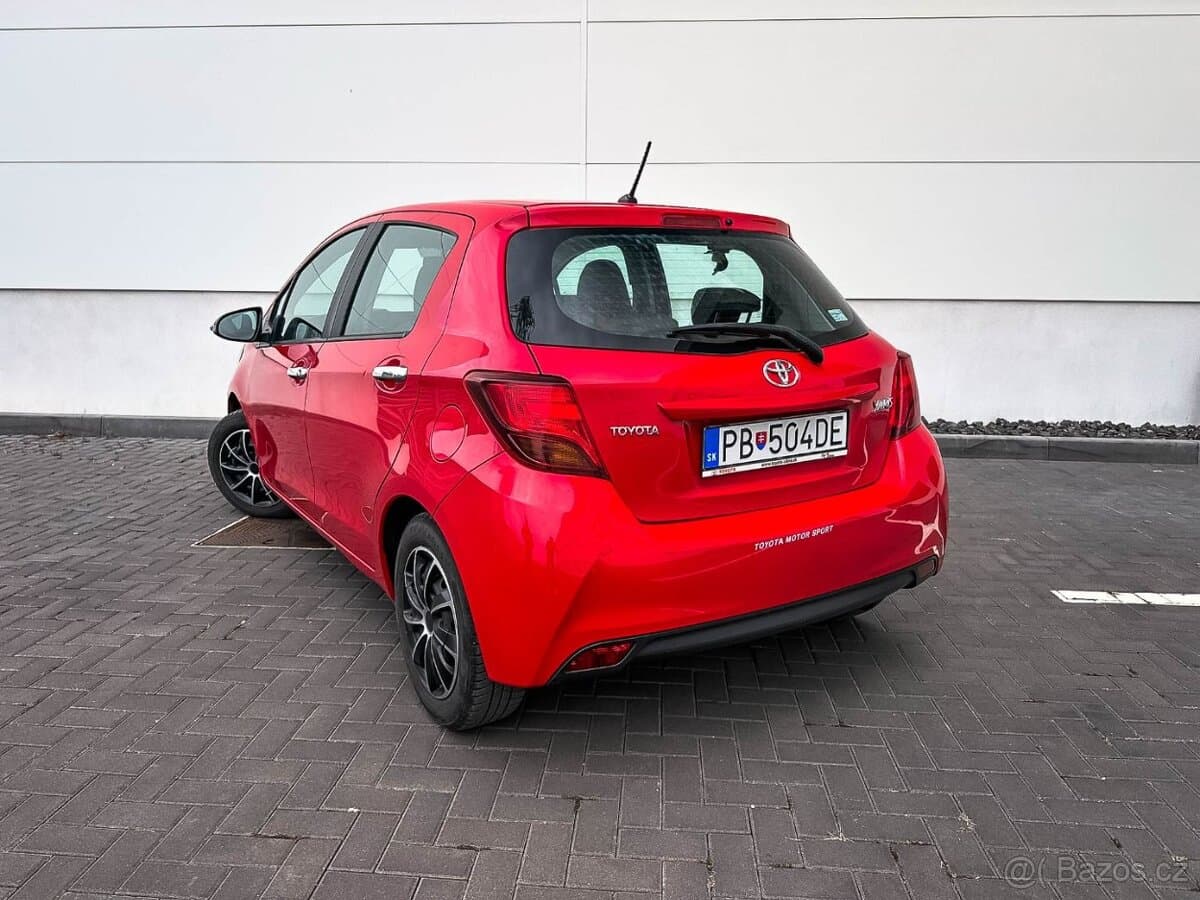 2015 Toyota YARIS - 5
