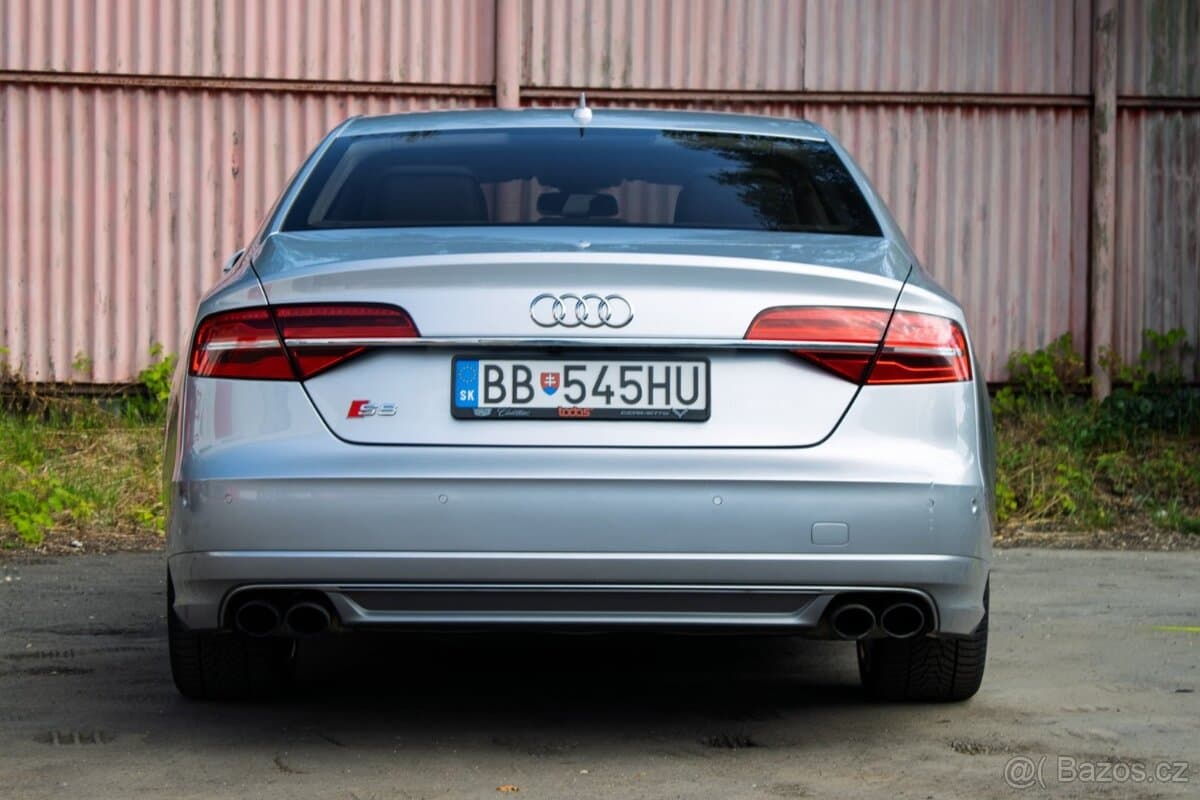 2015 Audi S8 - 5