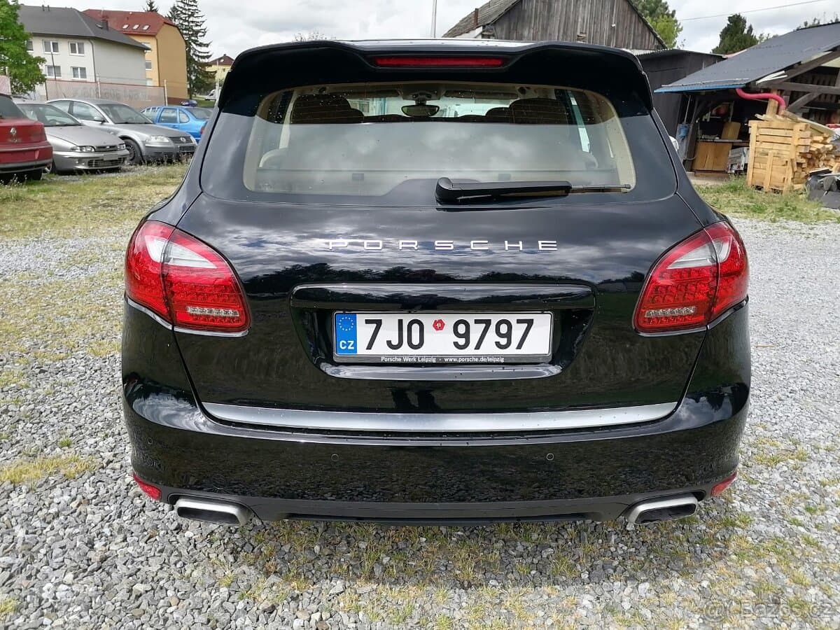 2011 Porsche CAYENNE - 5