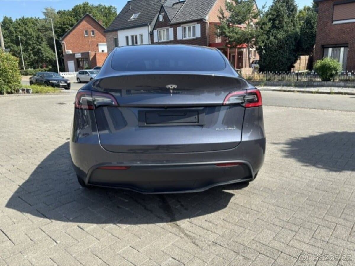 2022 Tesla MODEL Y - 5