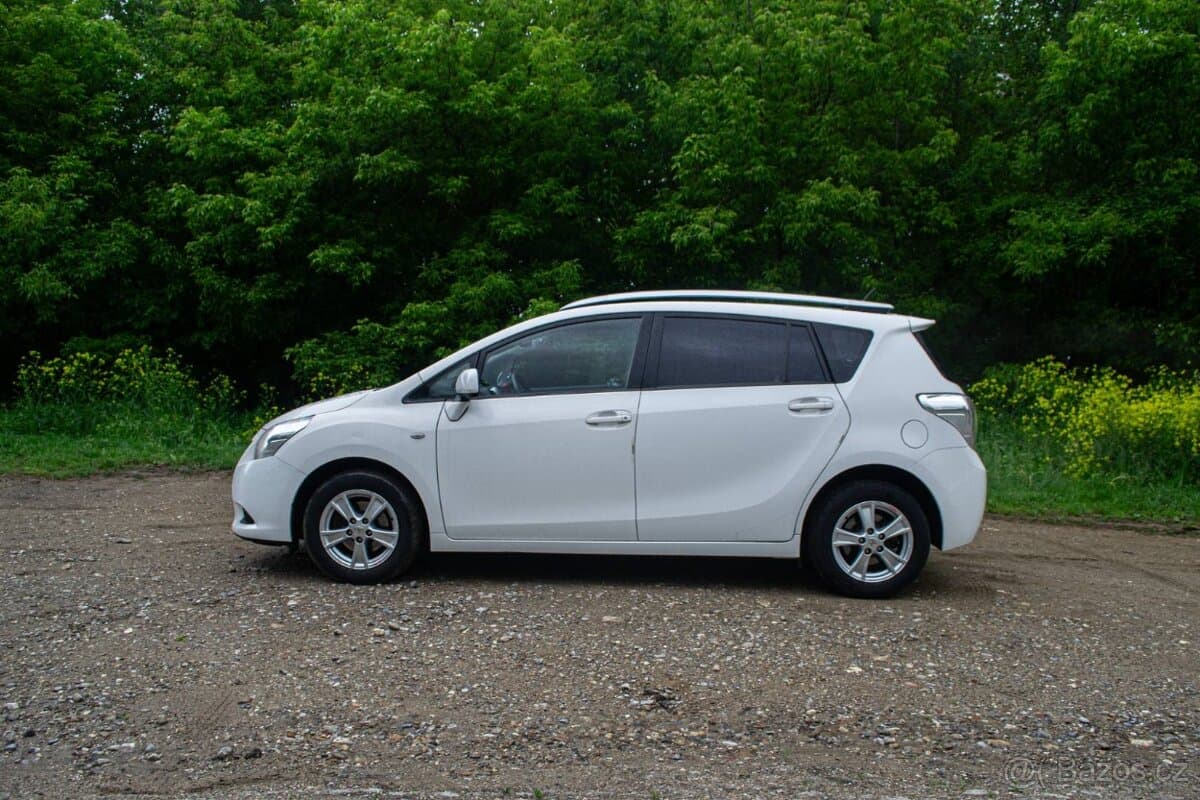 2011 Toyota VERSO - 5