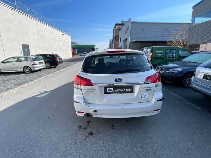 2010 Subaru LEGACY - 5