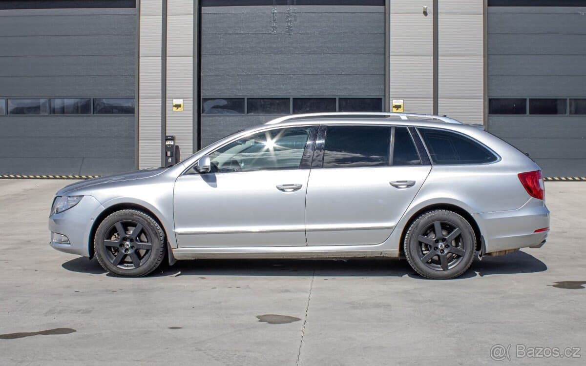 2011 Škoda SUPERB - 5