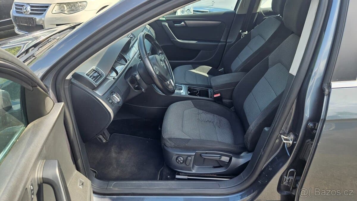 2013 Volkswagen PASSAT - 5