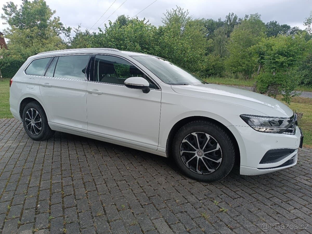 2020 Volkswagen PASSAT - 5