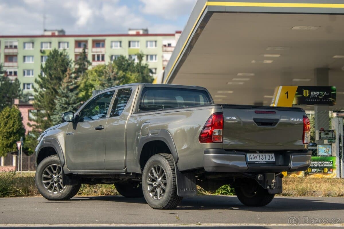 2021 Toyota HILUX - 5