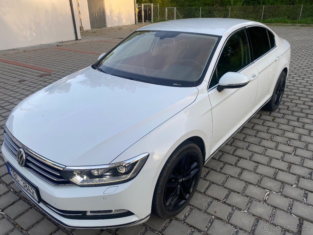 2015 Volkswagen PASSAT - 5