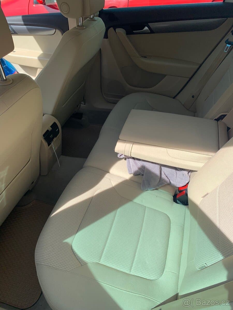 2014 Volkswagen PASSAT - 5