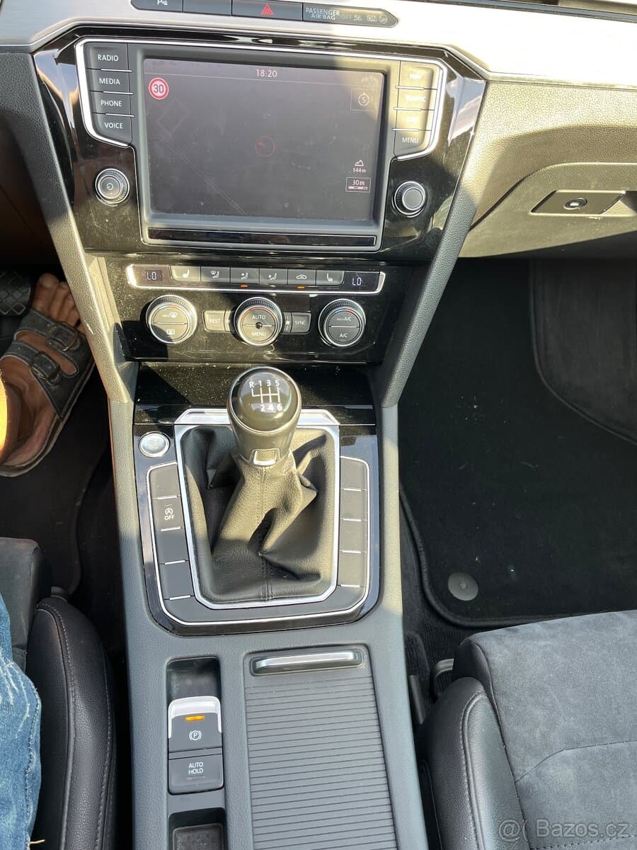 Volkswagen PASSAT - 5