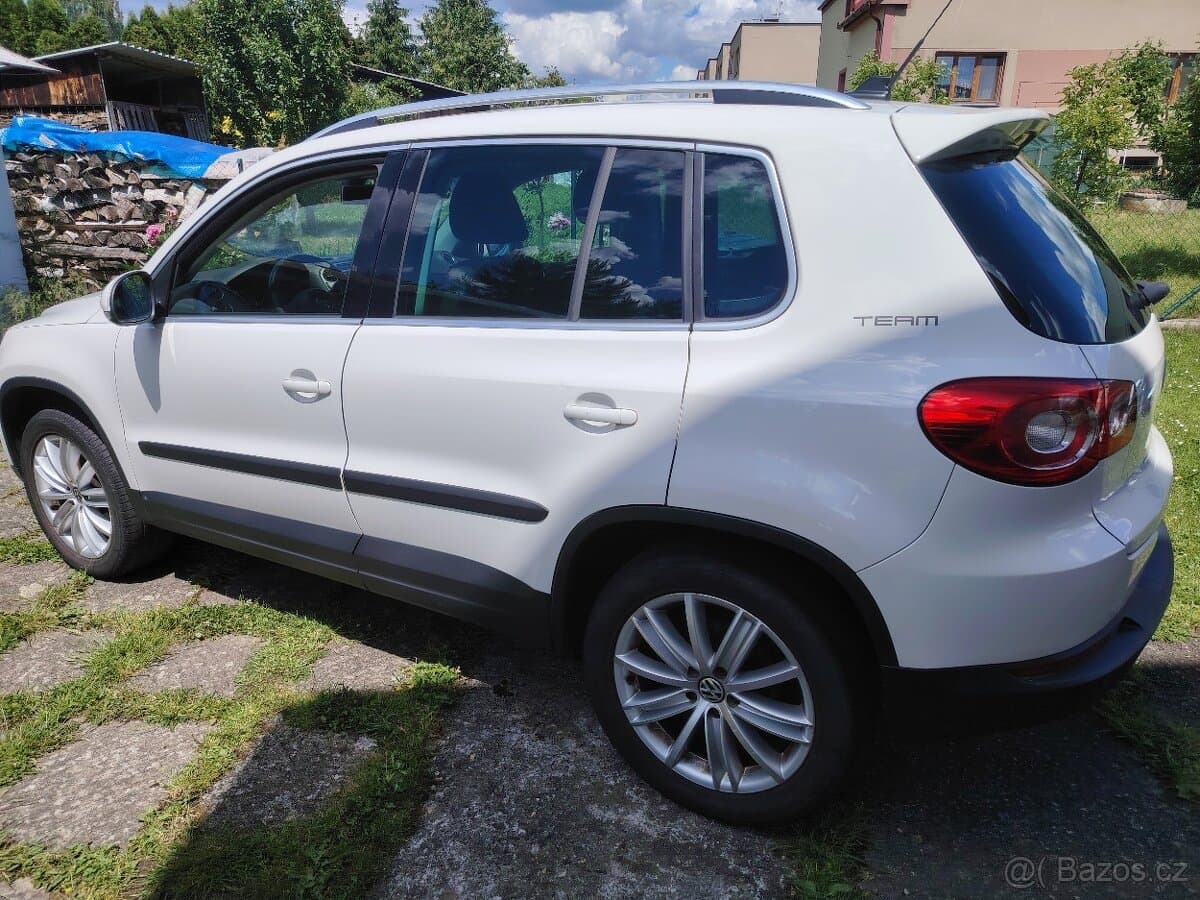 2011 Volkswagen TIGUAN - 5