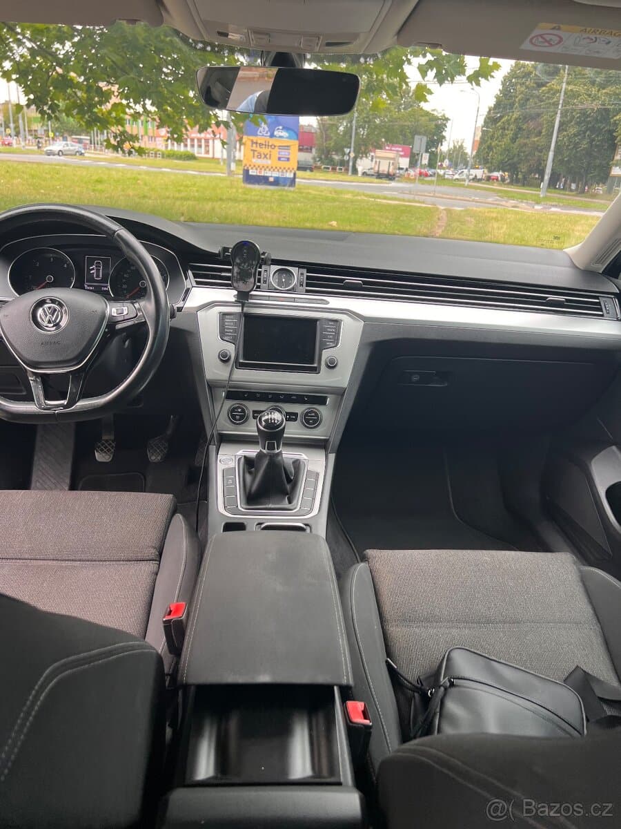 Volkswagen PASSAT - 5