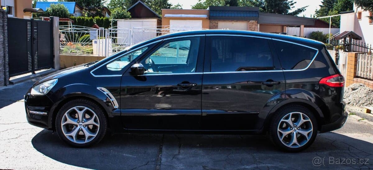 2011 Ford S-MAX - 5