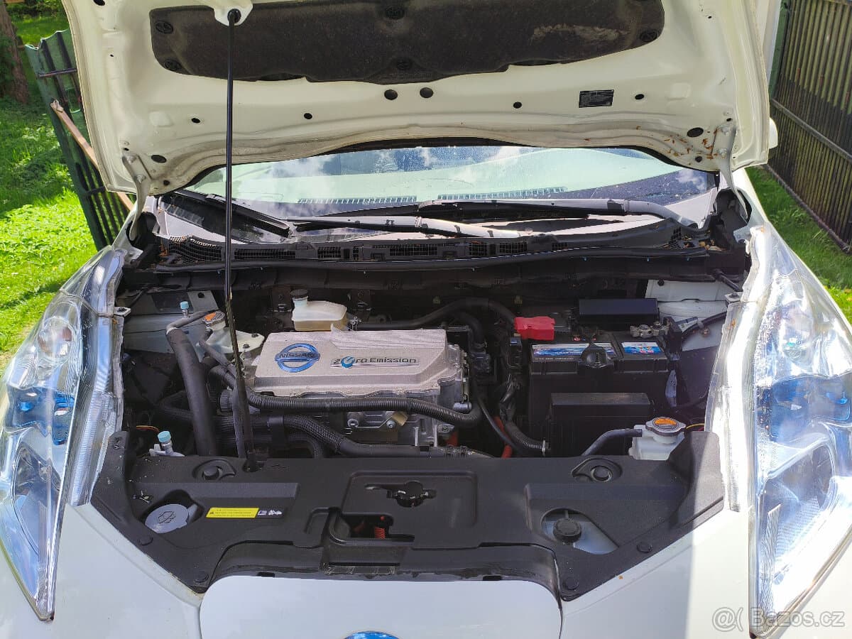 Nissan LEAF - 5