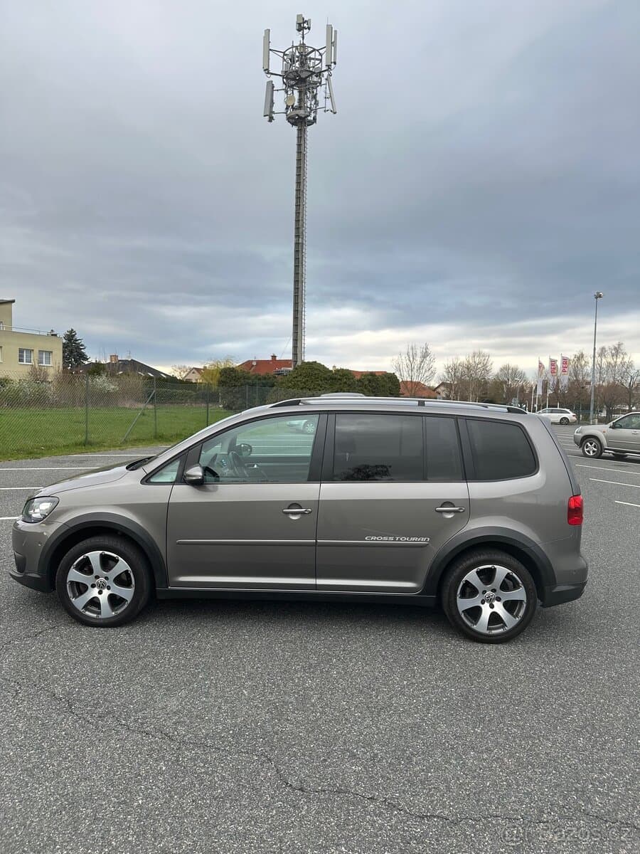 2011 Volkswagen TOURAN - 5