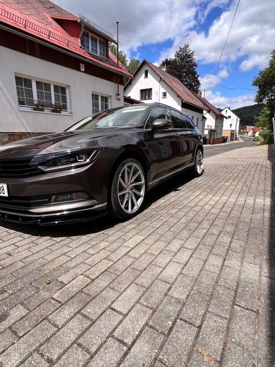2015 Volkswagen PASSAT - 5