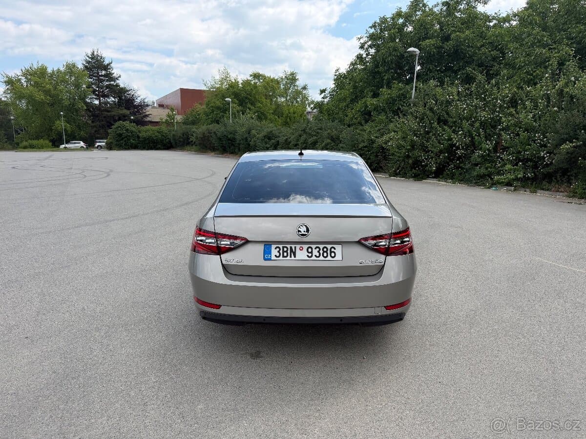 2017 Škoda SUPERB - 5