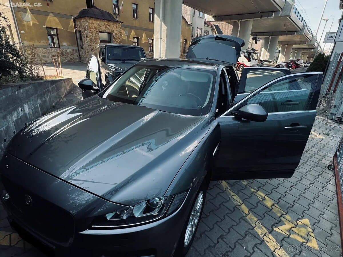 2019 Jaguar F-PACE - 5