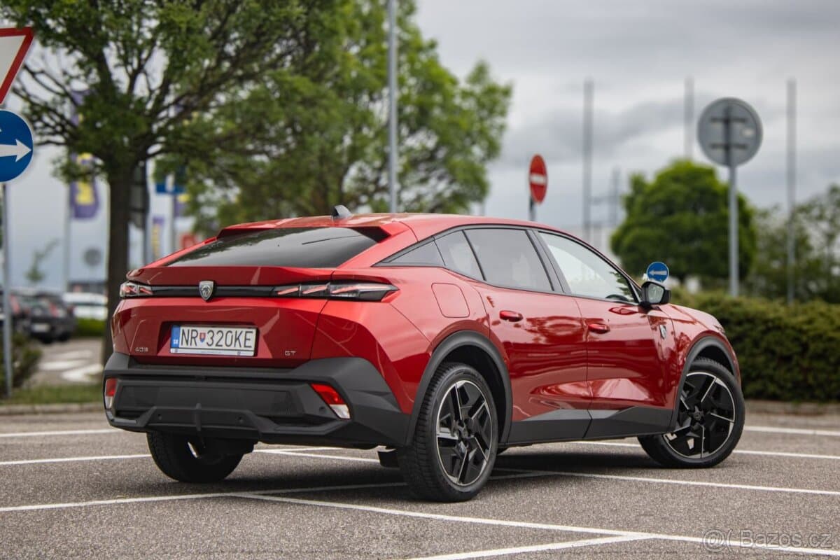 2023 Peugeot 408 - 5