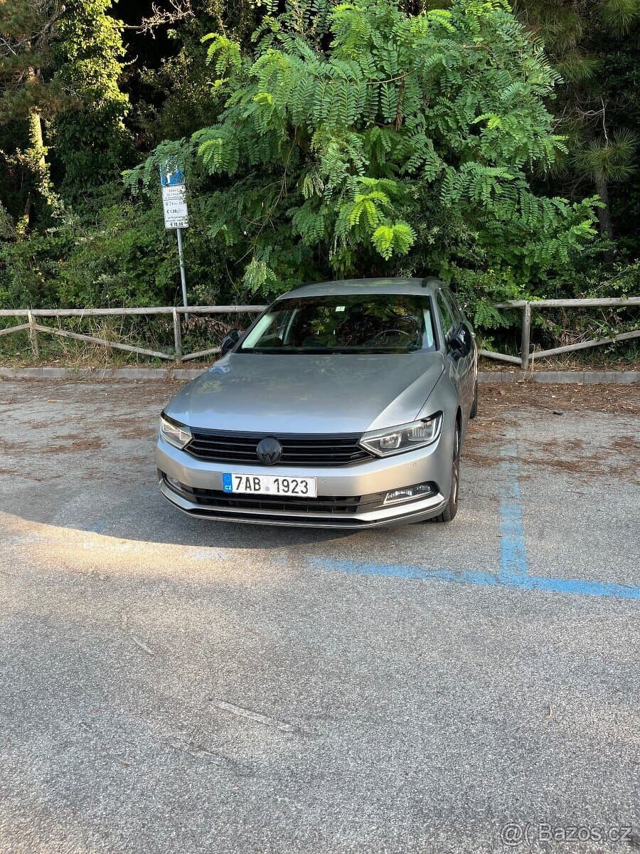 2015 Volkswagen PASSAT - 5