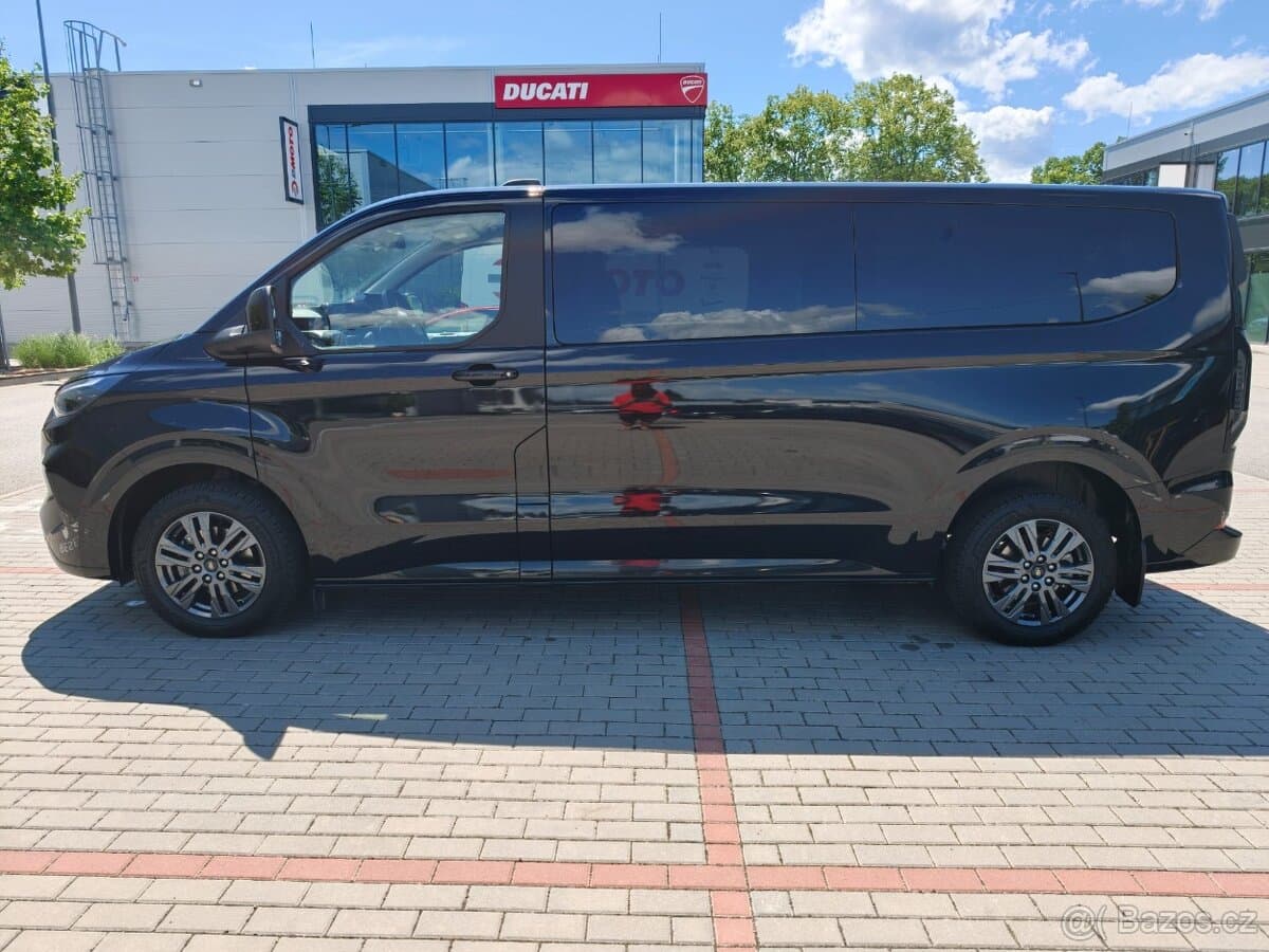 2025 Ford TOURNEO - 5